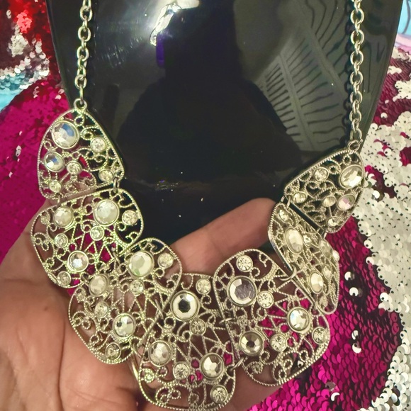 Silver necklace with white crystal rhinestones - Picture 2 of 4